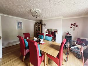 Dining Room - click for photo gallery